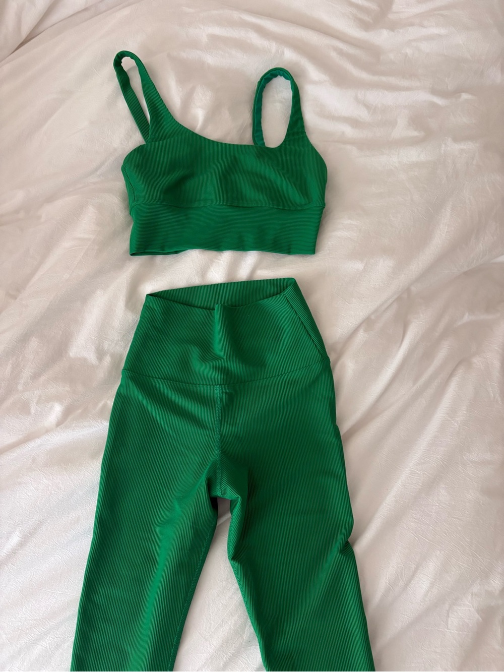 Beach Riot Leah Top (S) and Ayla Legging (XS) set in Jelly Bean